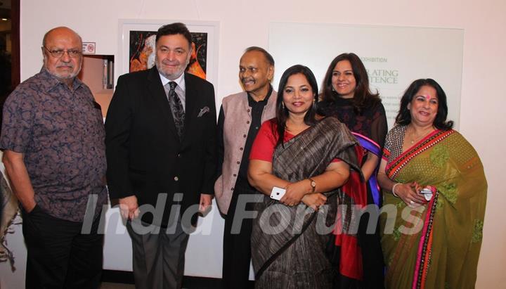 Shyam Benegal and Rishi Kapoor at Deepak Shinde's Colourful Crossings Preview