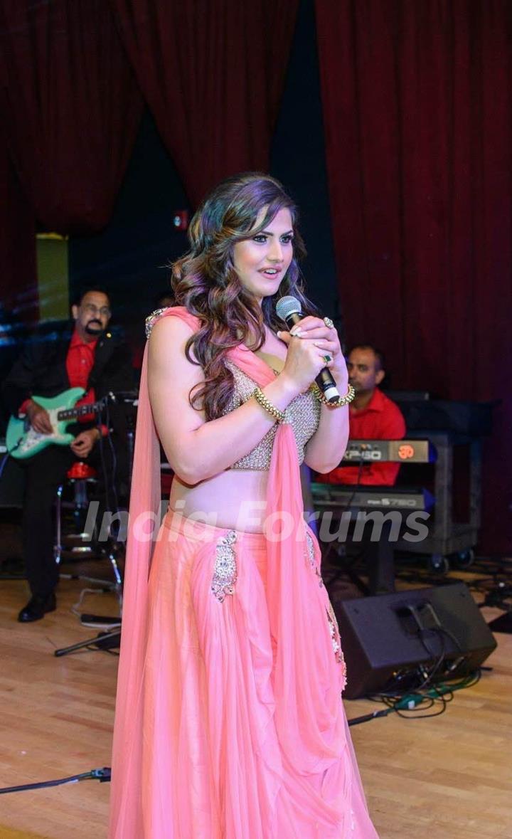 Zarine Khan addressing the audience at San Francisco Christmas Gala Event