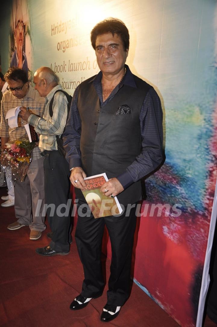 Raj Babbar poses for the media at Ali Peter John Book Launch