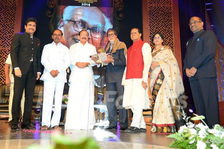 Amitabh Bachchan Receives ANR Award