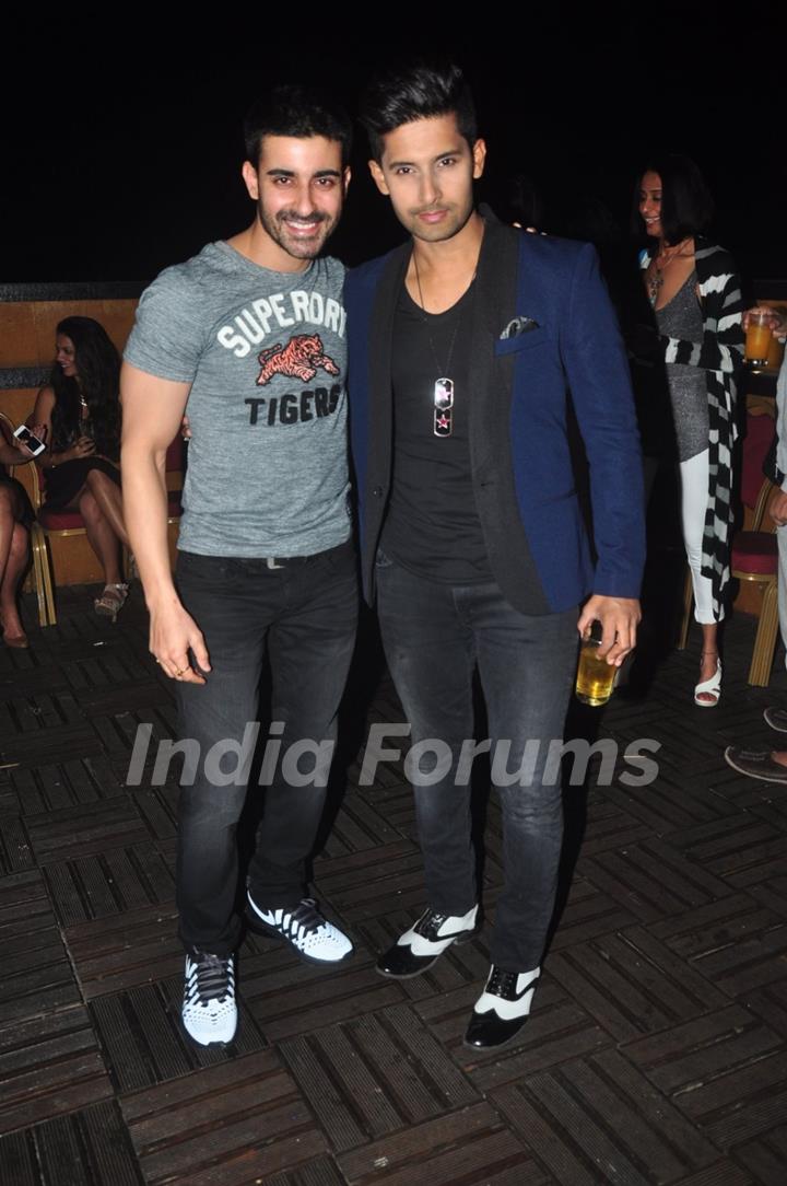 Gautam Rode poses with Ravi Dubey at his Birthday Bash