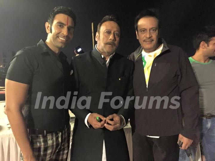 Sandip Soparkar poses with Jackie Shroff and Deepak Parashar at the New Year Bash