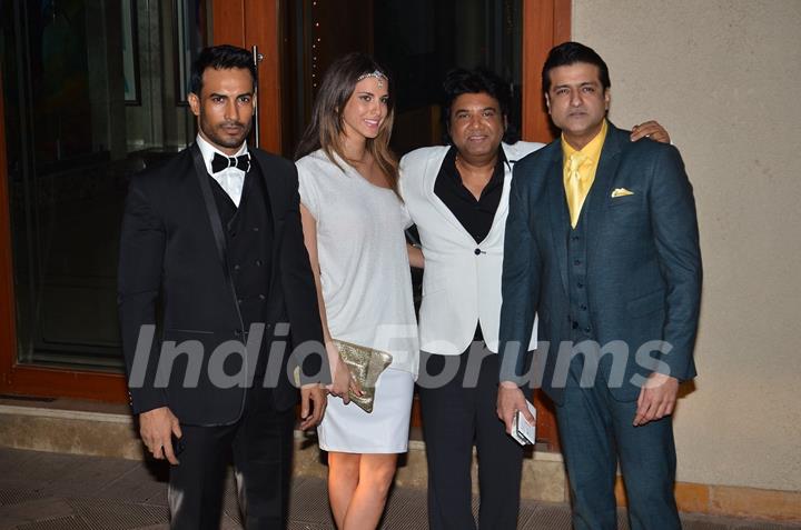 Celebs pose for the media at Sanjay Dutt's New Year Bash