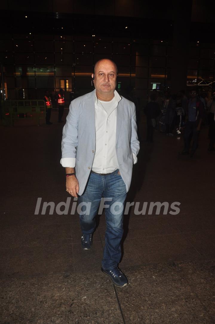 Anupam Kher was Snapped at Airport