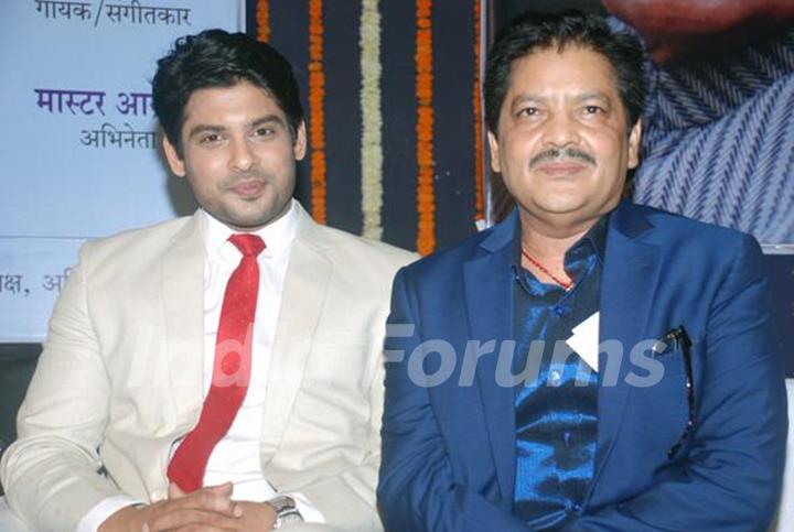 Siddharth Shukla and Udit Narayan at Atal Behari Vajpayee's Bday celebration 4