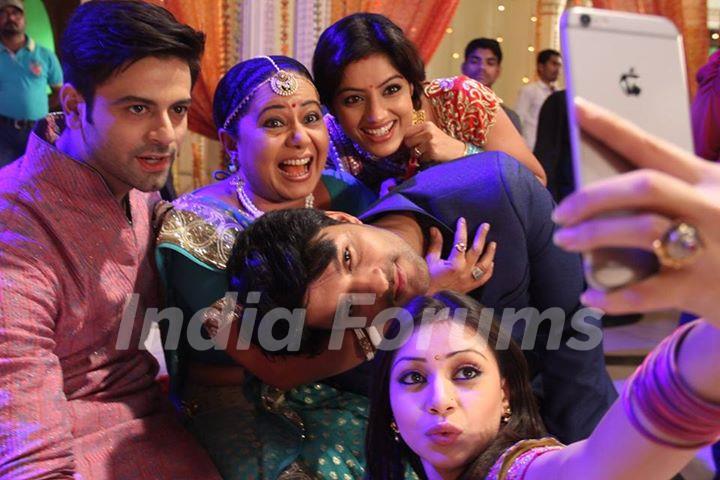 Karan Goddwani, Neelu Vaghela, Anas Rashid, Deepika Singh and Sehrish Ali