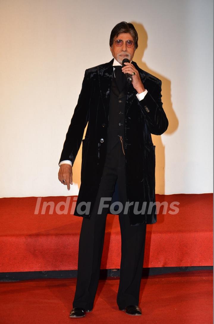 Amitabh Bachchan interacts with the audience at the Trailer Launch of Shamitabh