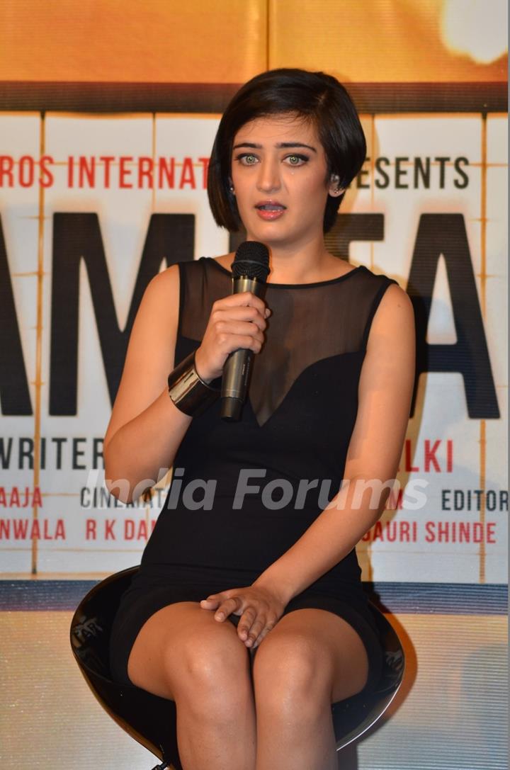 Akshara Haasan interacts with the audience at the Trailer Launch of Shamitabh