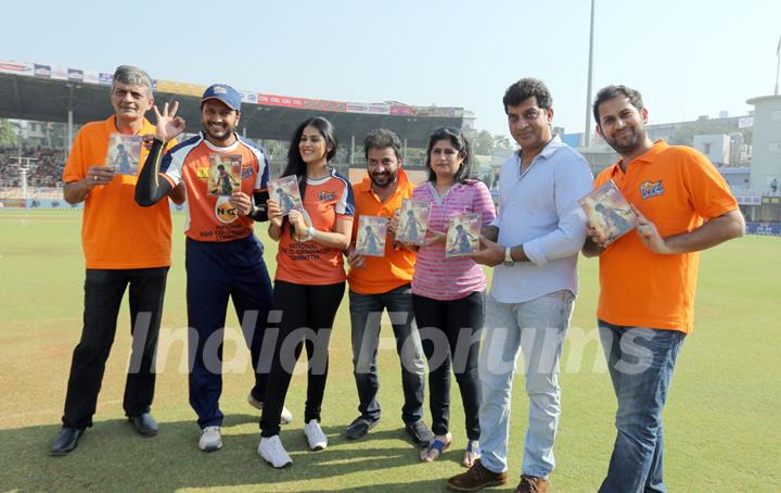 CCL Match Between Mumbai Heroes and Veer Maratha