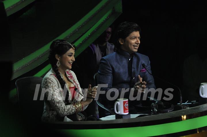 Monali Thakur and Shaan were snapped at the Promotions of Hawaizaada on Sa Re Ga Ma Pa Li'l Champs 5