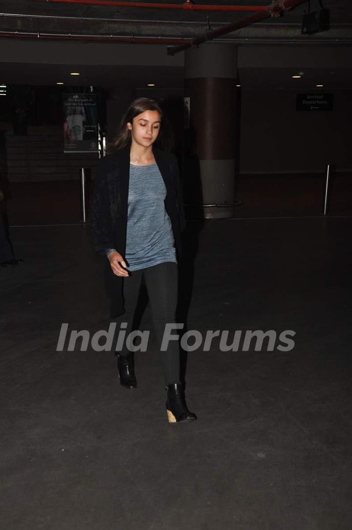 Alia Bhatt was snapped at Airport