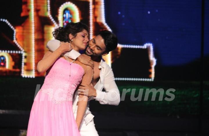 Drashti Dhami and Salman Yusuf Khan in Jhalak 6