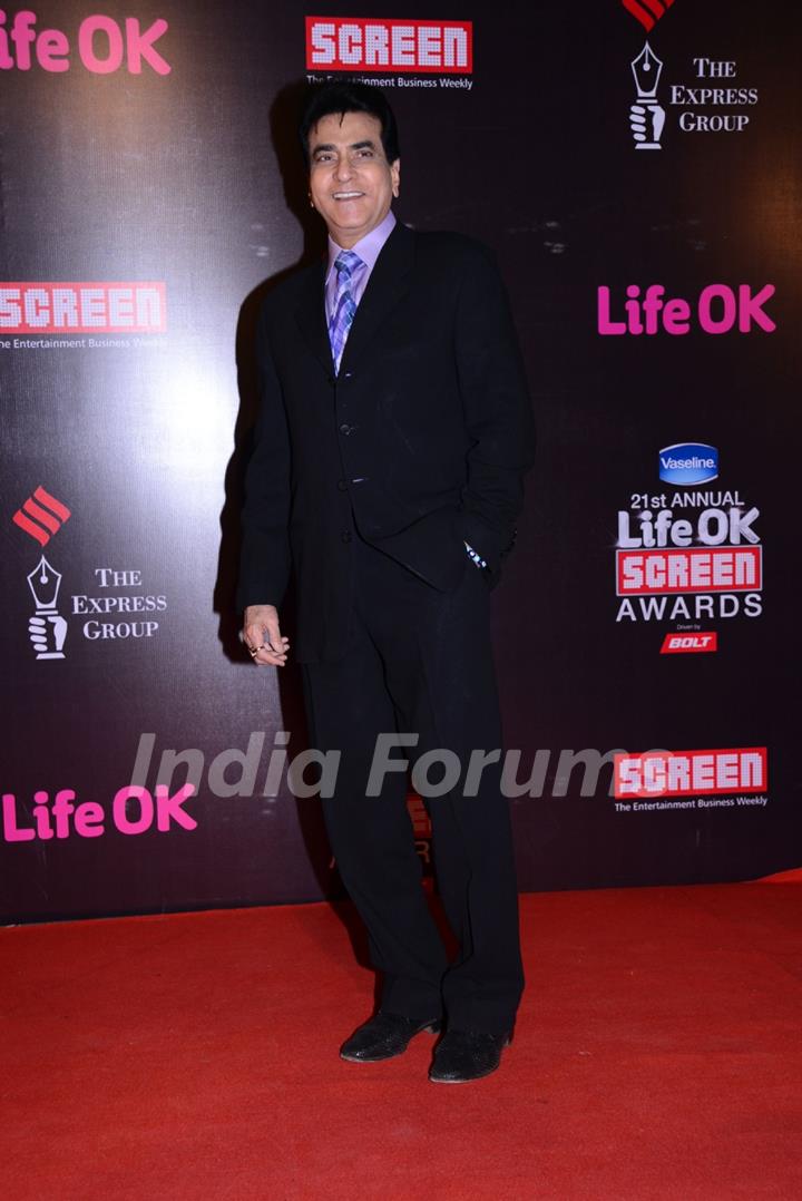 Jeetendra poses for the media at 21st Annual Life OK Screen Awards Red Carpet