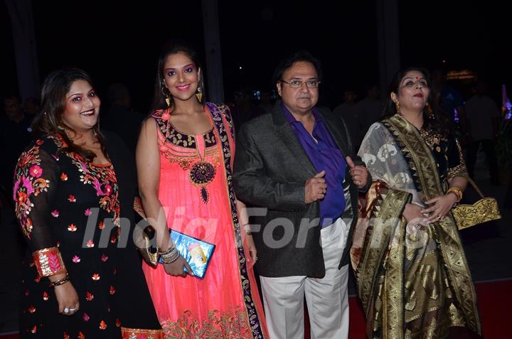 Rakesh Bedi with his family at Kush Sinha's Wedding Reception