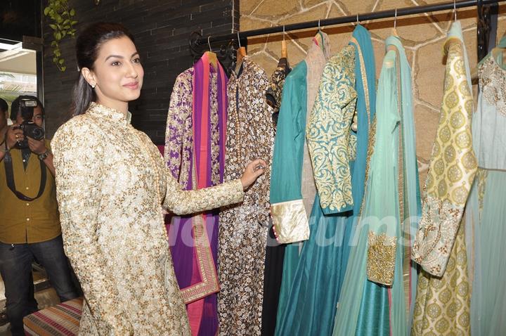 Gauahar Khan checks out the design at Hue Store