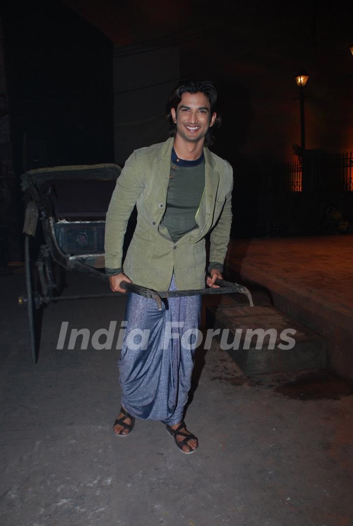 Sushant Singh Rajput poses for the media at the Trailer Launch of Detective Byomkesh Bakshy!