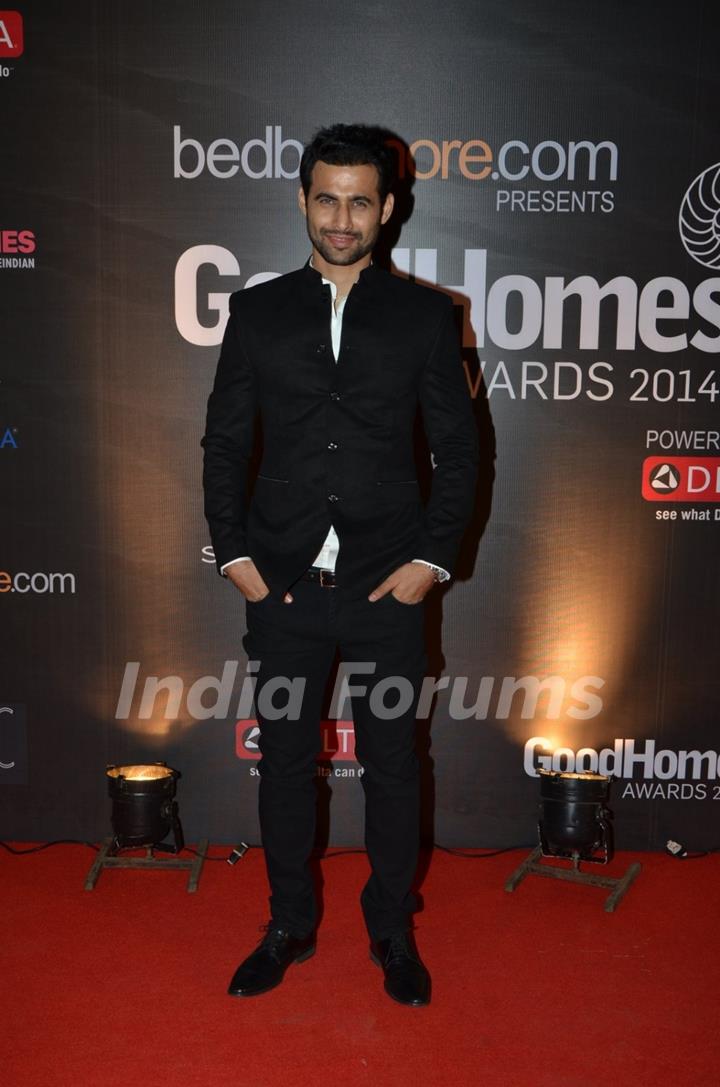 Freddy Daruwala poses for the media at GoodHomes Awards 2014