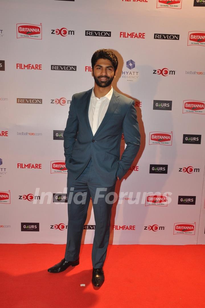 Taaha Shah poses for the media at Filmfare Nominations Bash