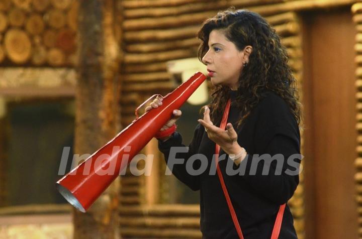 Bigg Boss - Halla Bol