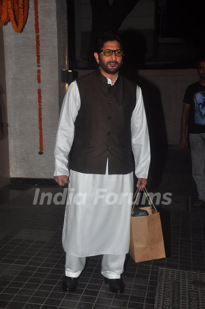 Arshad Warsi poses for the media at Soha Ali Khan and Kunal Khemu's Wedding Reception