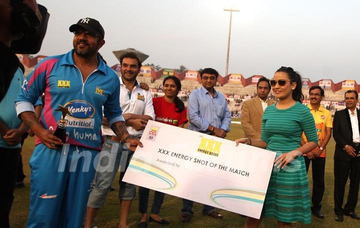 Apoorva Lakhia won 'XXX Energy Shot of the Match' at CCL