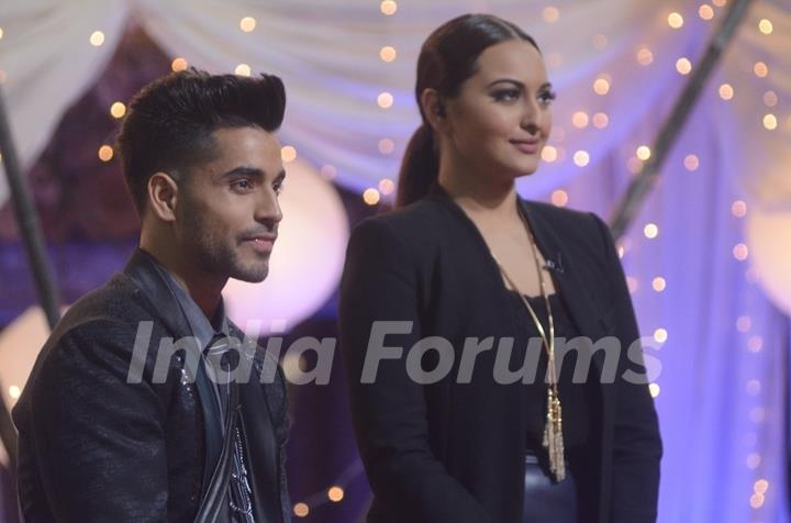 Gautam Gulati was performing with Sonakshi Sinha at the Bigg Boss Halla Bol Grand Finale