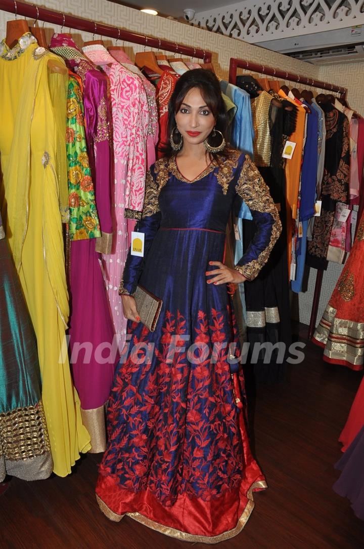 Mouli Ganguly was seen at the Dvar Store Launch