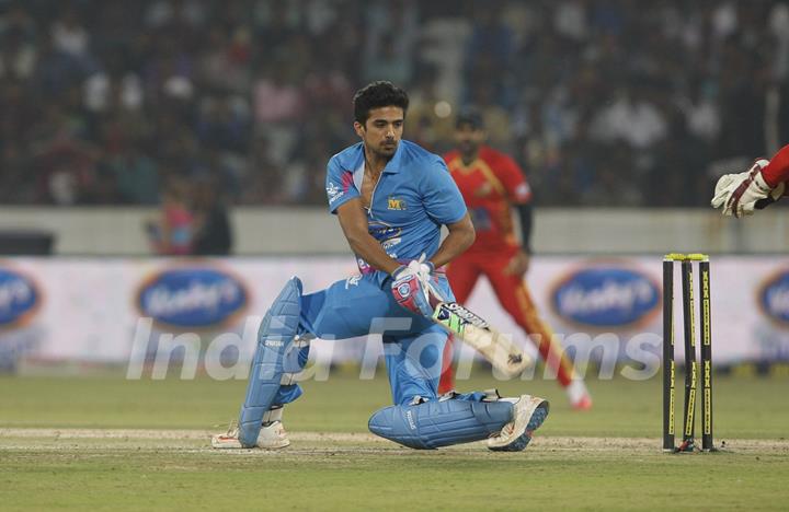 Saqib Saleem was snapped playing at CCL Match Between Mumbai Heroes and Telugu Warriors