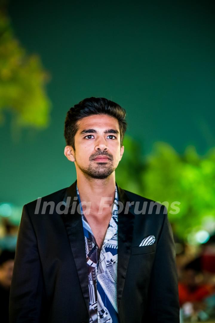 Saqib Saleem was snapped at Hundred Hearts' Glamorous Charity Dinner