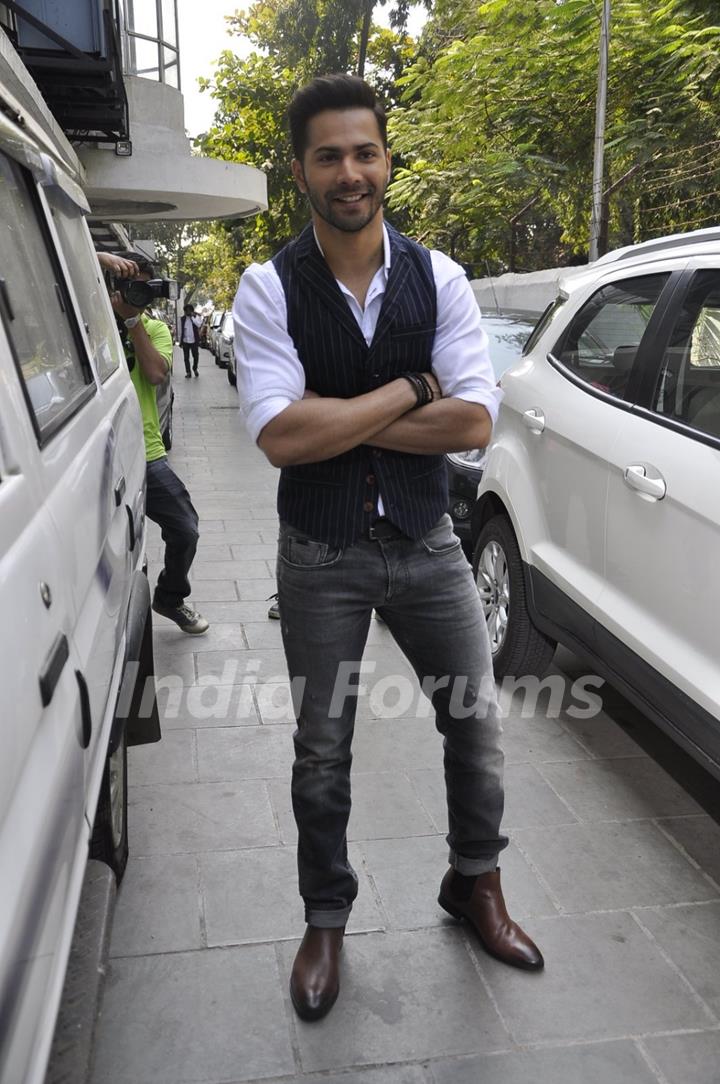 Varun Dhawan poses for the media at the Promotions of Badlapur on Sa Re Ga Ma Pa Li'l Champs 5