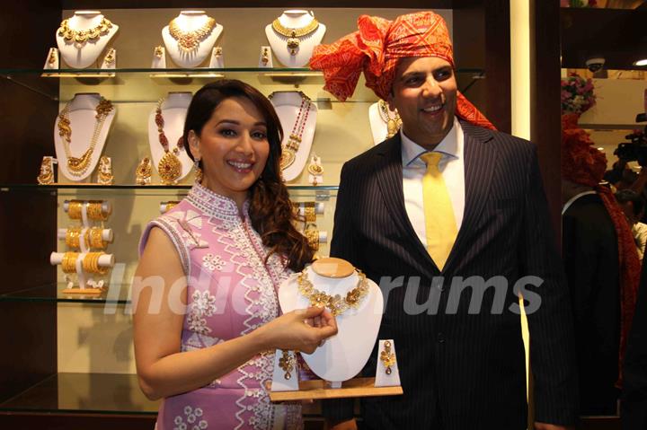 Madhuri Dixit Nene checks out the jewelry designs at  P.N. Gadgil Jewellers' New Showroom