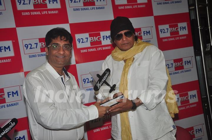 Mithun Chakraborty was snapped receiving BIG Hawaizaada Heroes award