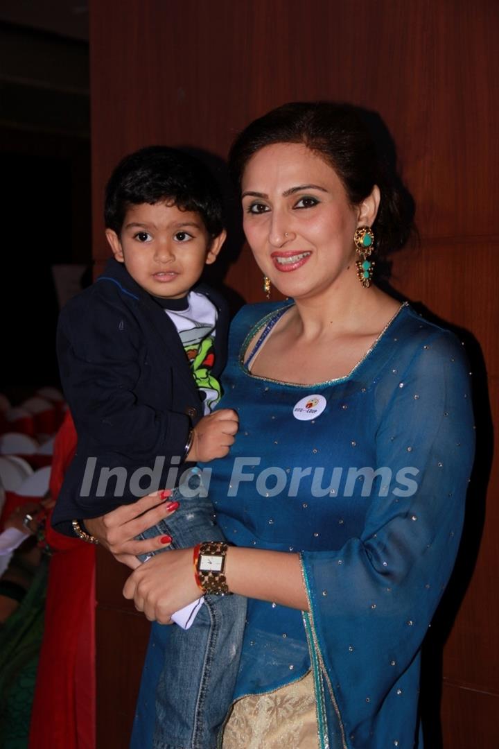 Juhi Babbar poses with son Imaan Soni at Arya Babbar's Book Launch