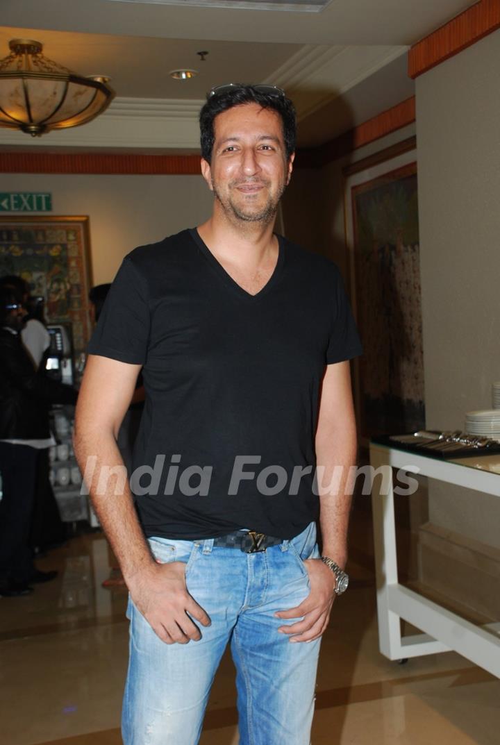 Sulaiman Merchant poses for the media at Radio Mirchi Awards Jury Meet