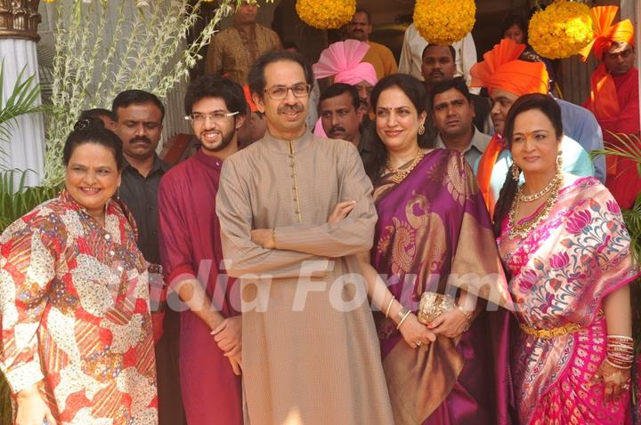 Thackeray Family poses for the media at Rahul Thackeray's Wedding Ceremony