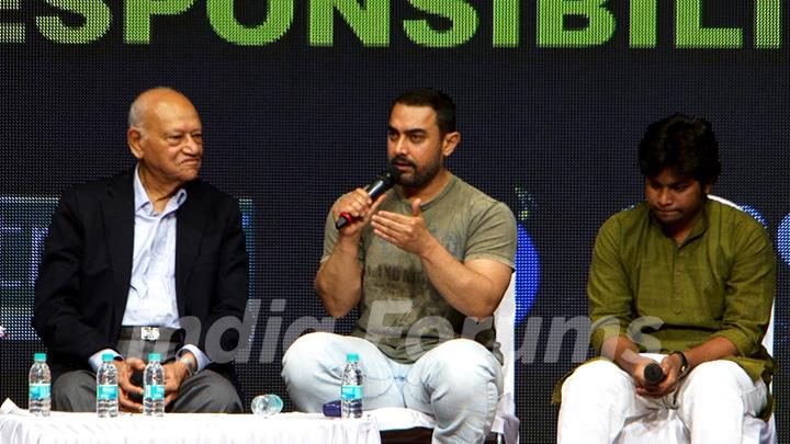 Aamir Khan interact with the audience at YFG Event