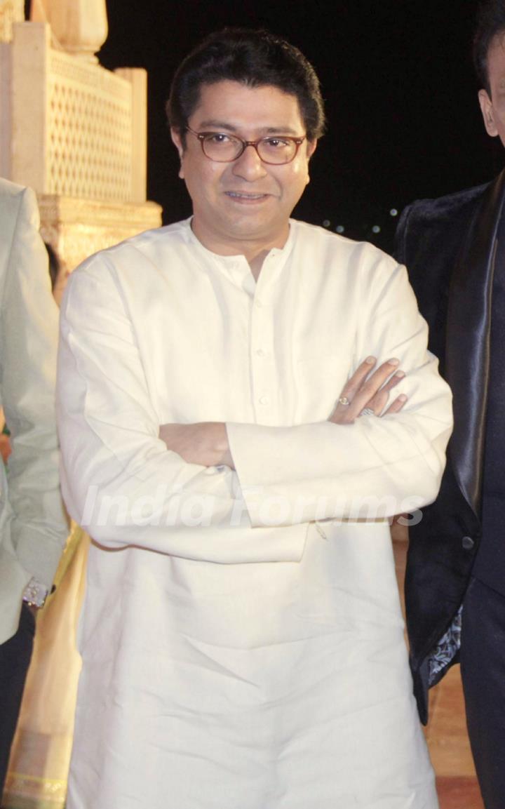 Raj Thackeray poses for the media at Manali Jagtap's Wedding Reception