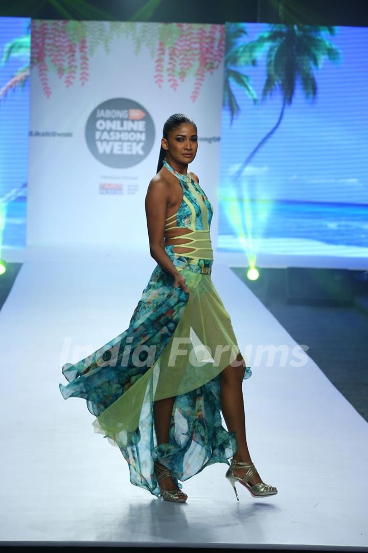 Carol Gracias walks the ramp at Jabong Online Fashion Week