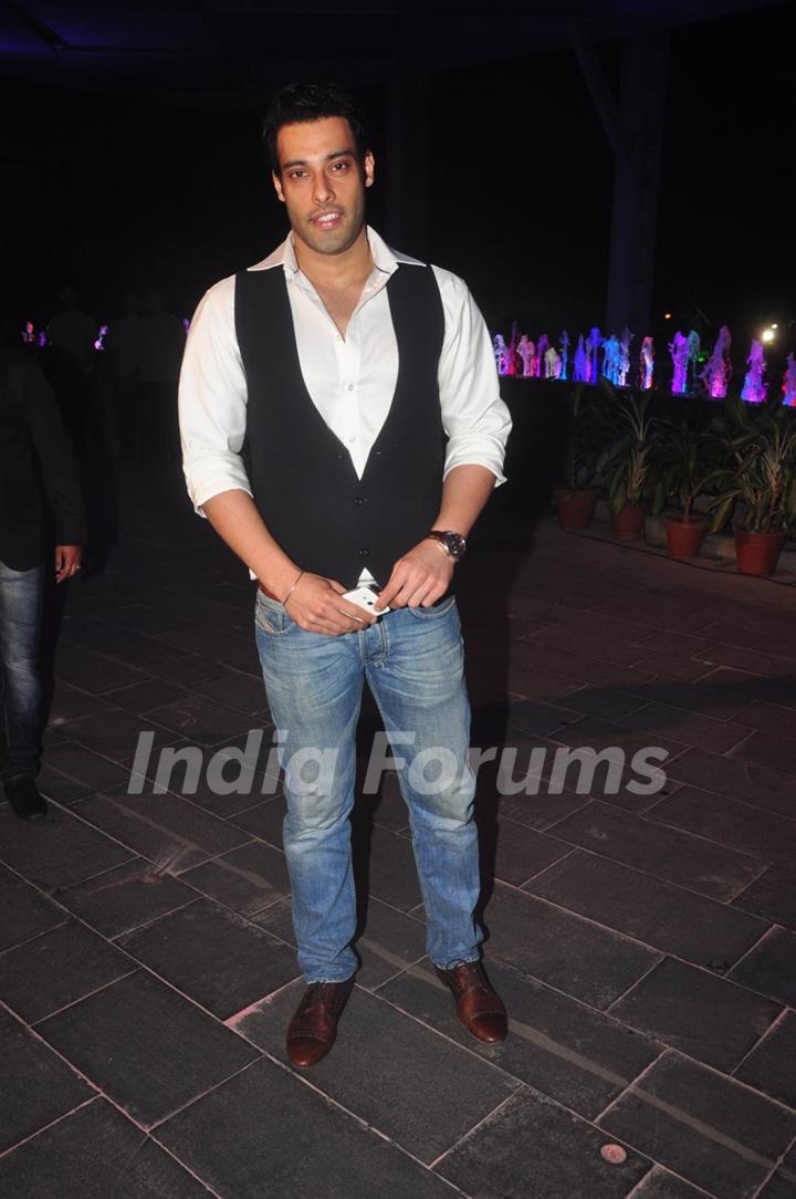 Sangraam Singh was seen at the Smita Thackerey's Son's Wedding Reception