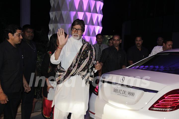 Amitabh Bachchan was at Smita Thackerey's Son's Wedding Reception