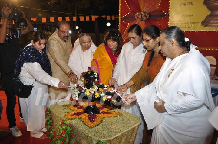 Dolly Bindra was at the Inauguration of a Unique 40 Feet Shivling