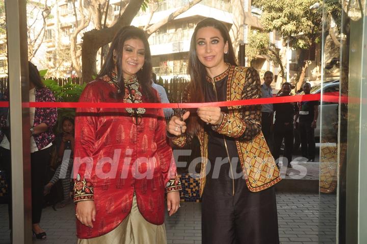 Karisma Kapoor inaugurates Anjali Jani's Flagship Store