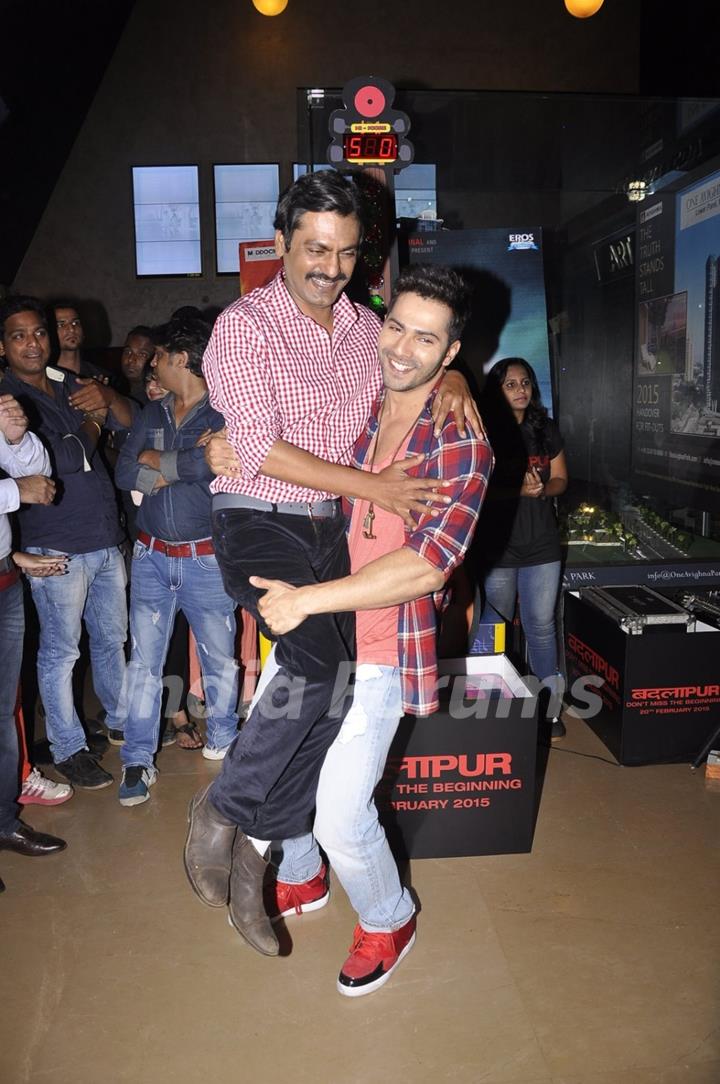 Varun Dhawan was snapped lifting Nawazuddin Siddiqui at the Promotions of Badlapur