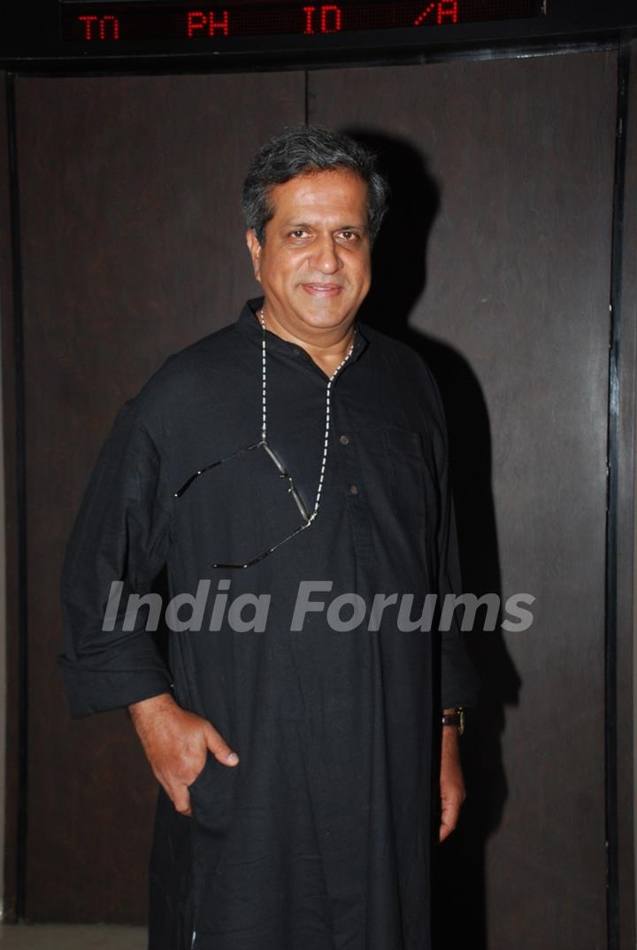 Darshan Jariwala poses for the media at Chishty Foundation Event