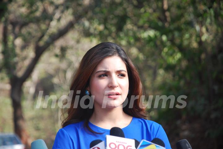 Anushka Sharma was snapped giving media bytes at the Promotions of NH10 on Savdhaan India