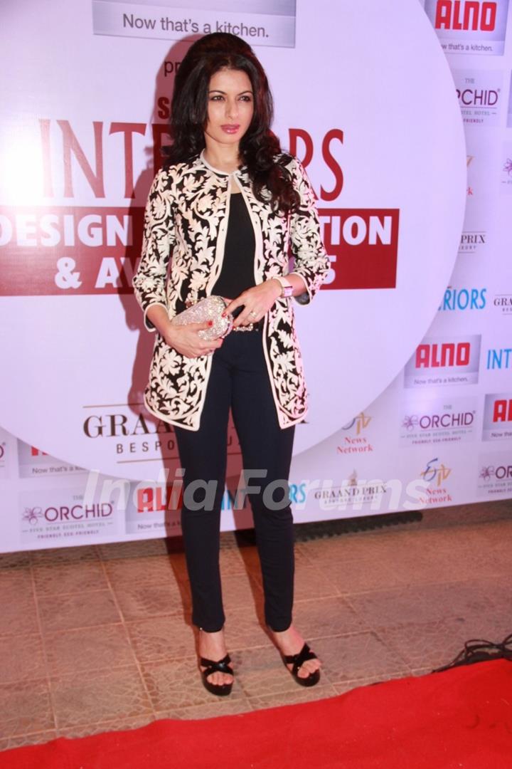 Bhagyashree was seen at the Society Interiors Design Competition & Awards 2015