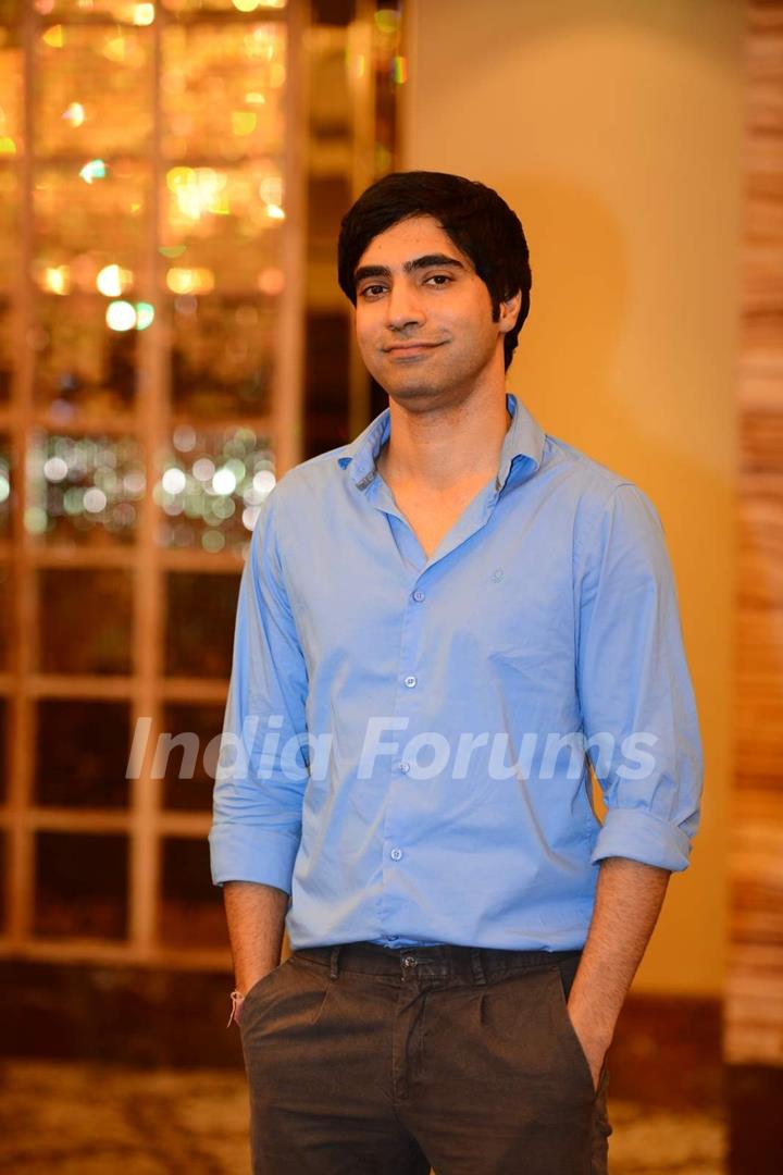 Arfi Lamba poses for the media at Dinesh Raheja and Jeetendra Kothari's Book Launch