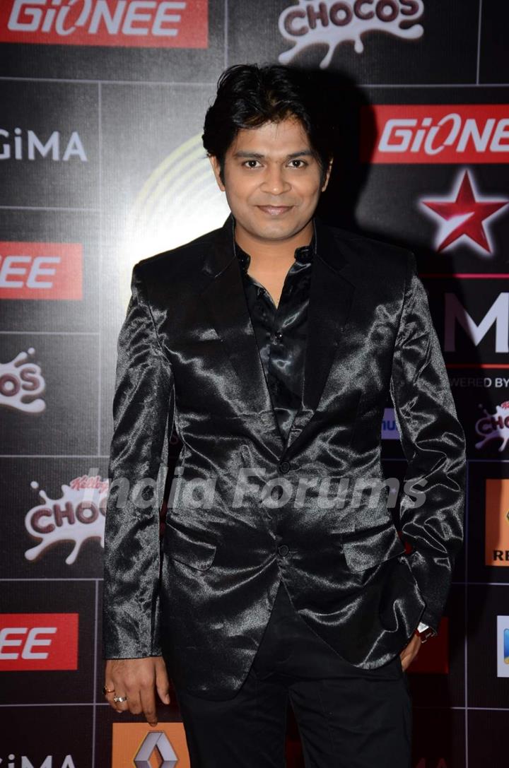 Ankit Tiwari poses for the media at GIMA Awards 2015