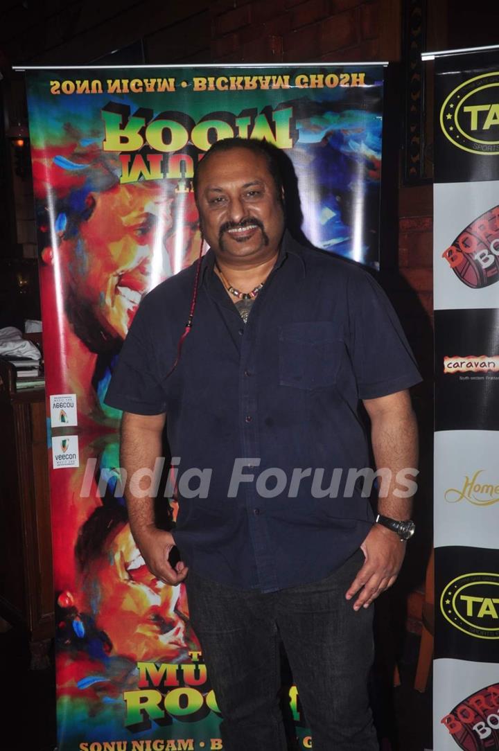 Leslie Lewis poses for the media at Sonu Nigam and Bickram Ghosh's Album Launch