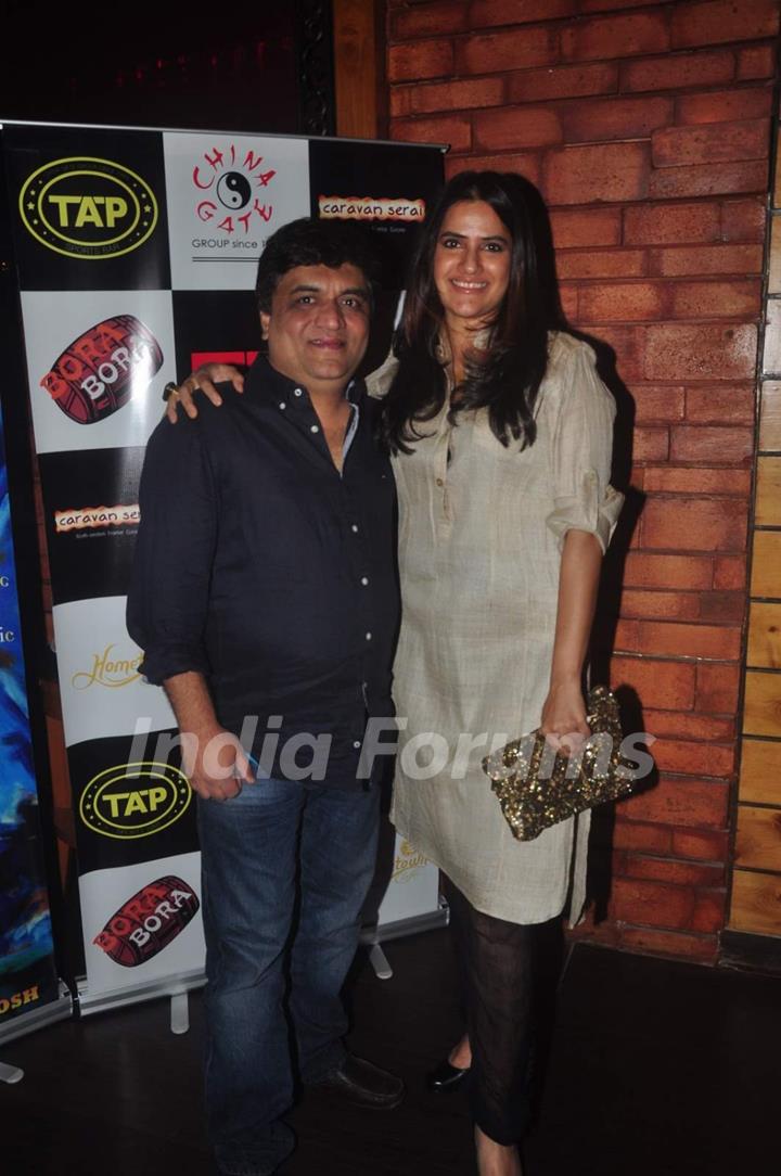 Sona Mohapatra poses with Swanand Kirkire at Sonu Nigam and Bickram Ghosh's Album Launch